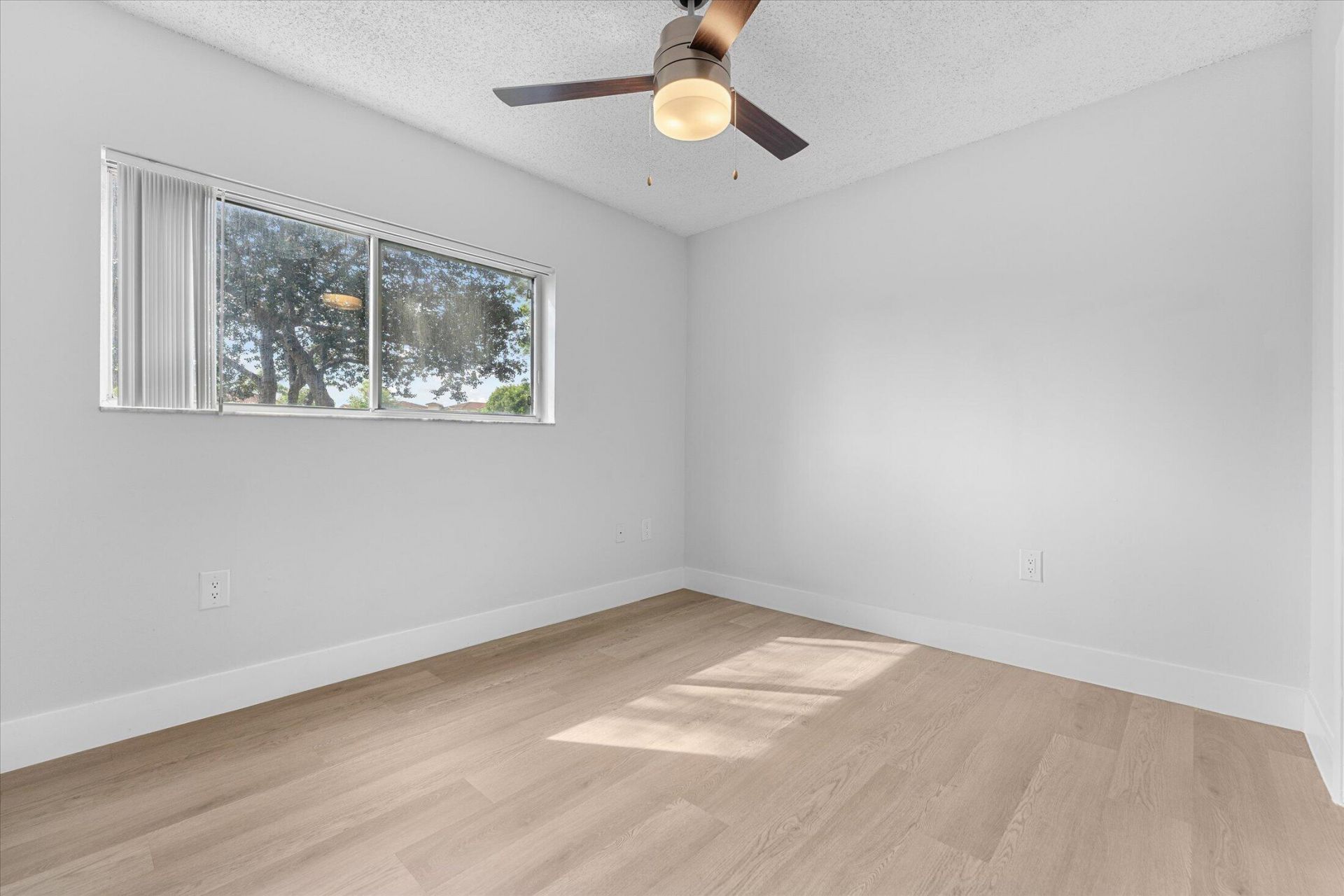 6881 NW 173rd Drive, Hialeah, FL 33015 Photo