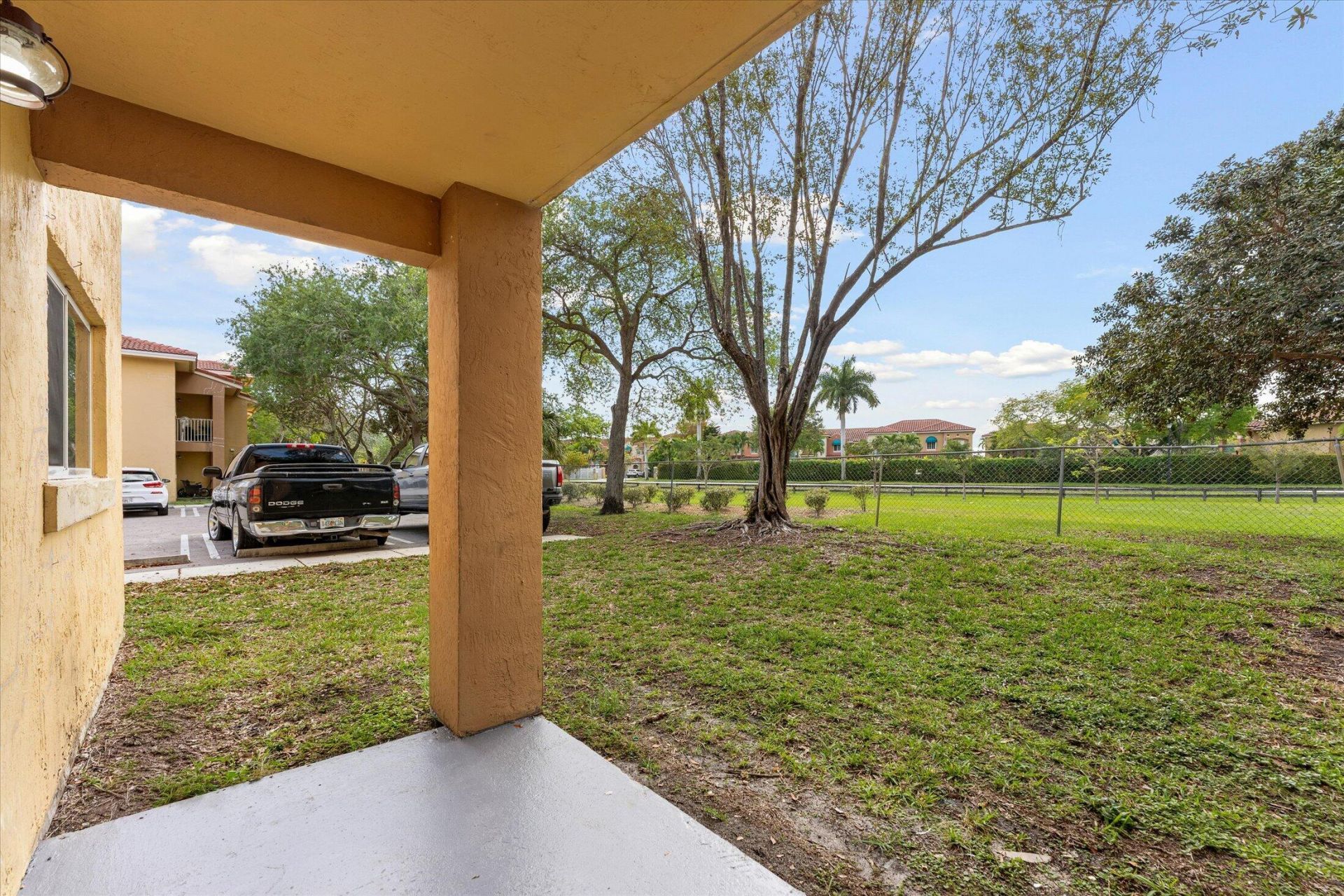 6881 NW 173rd Drive, Hialeah, FL 33015 Photo
