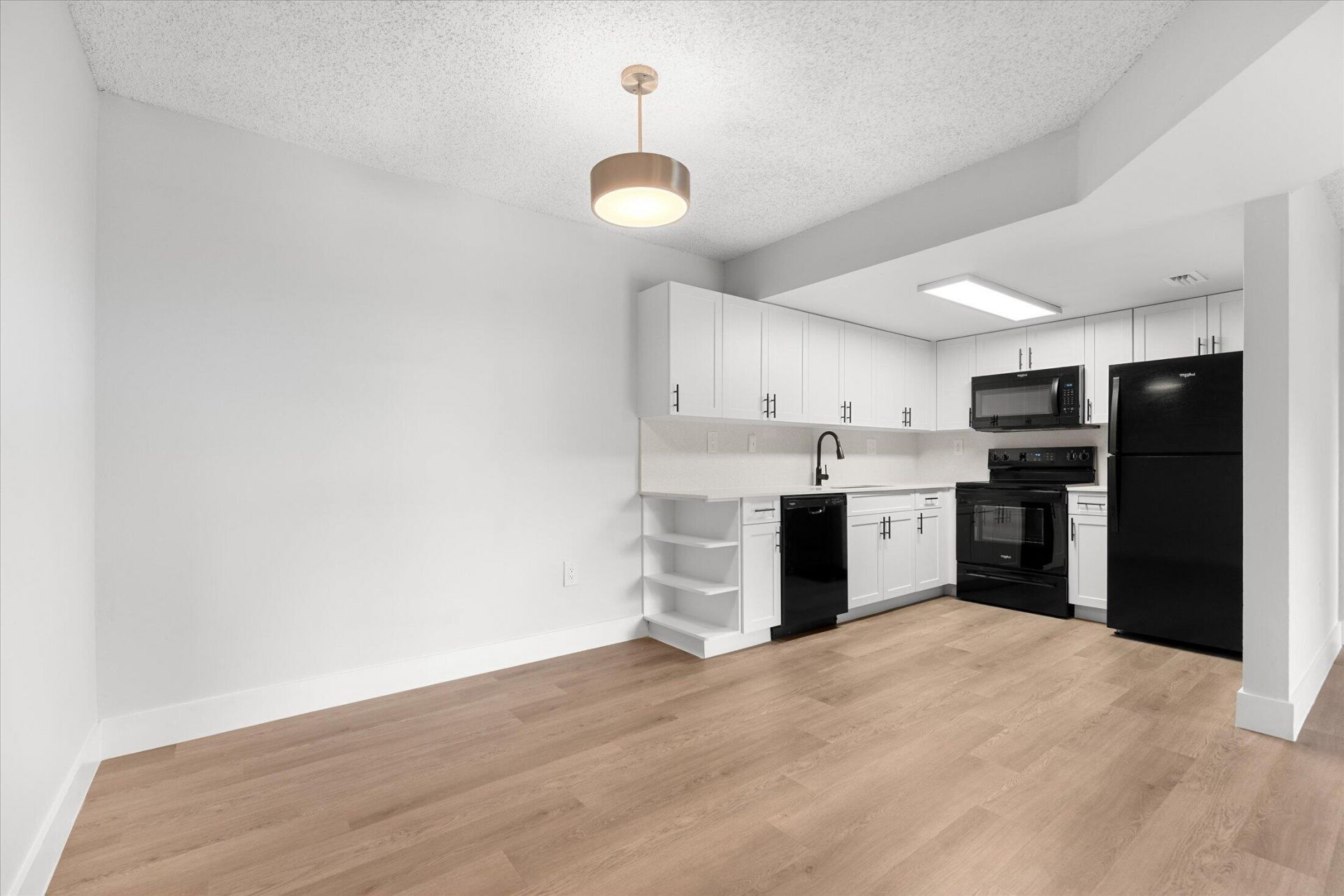 6881 NW 173rd Drive, Hialeah, FL 33015 Photo