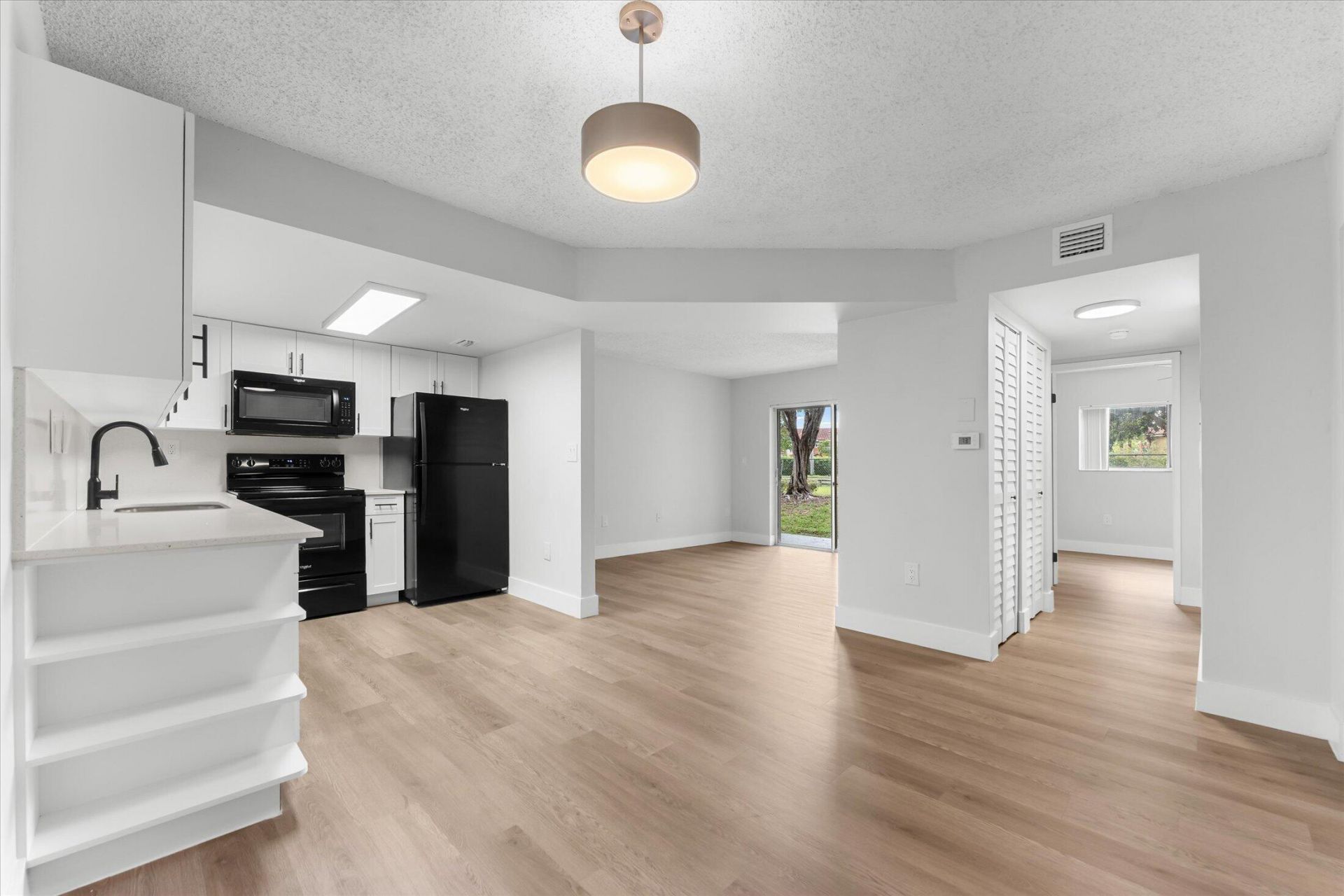6881 NW 173rd Drive, Hialeah, FL 33015 Photo