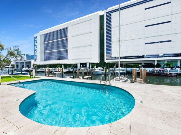 1424 SE 15th Street, Unit 11, Fort Lauderdale, FL 33316