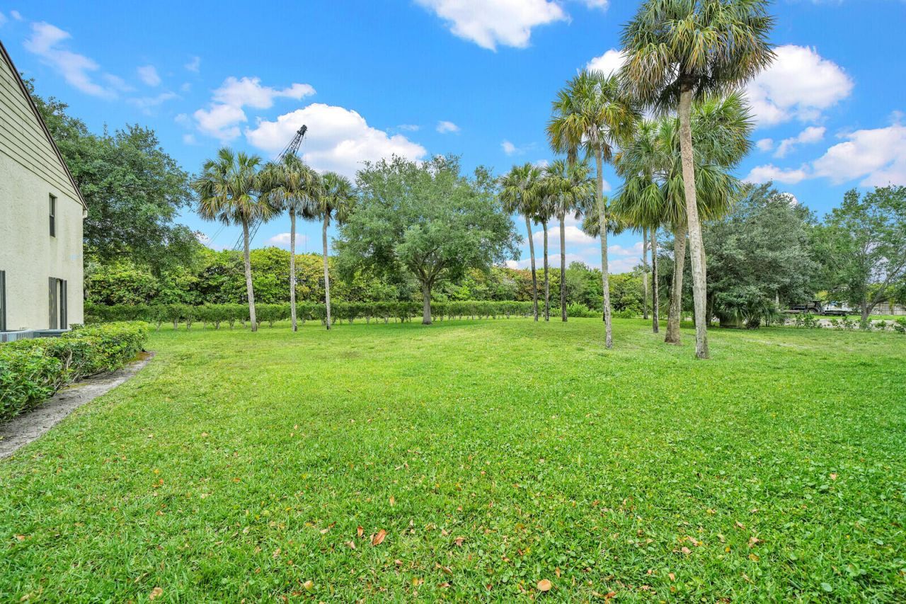 7867 Willow Spring Drive, Unit 821, Lake Worth, FL 33467 Photo