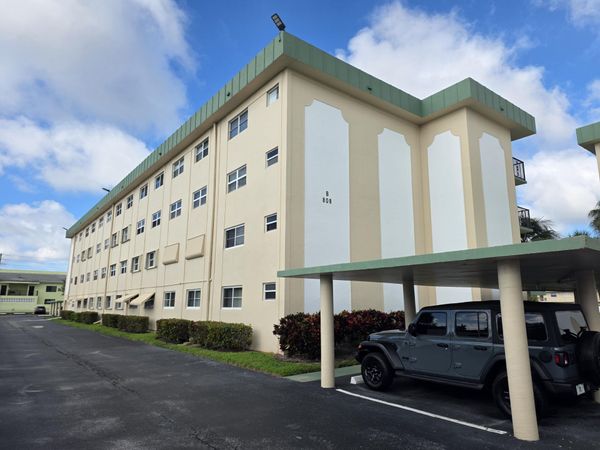 808 SE 7th Street, Unit 101, Deerfield Beach, FL 33441