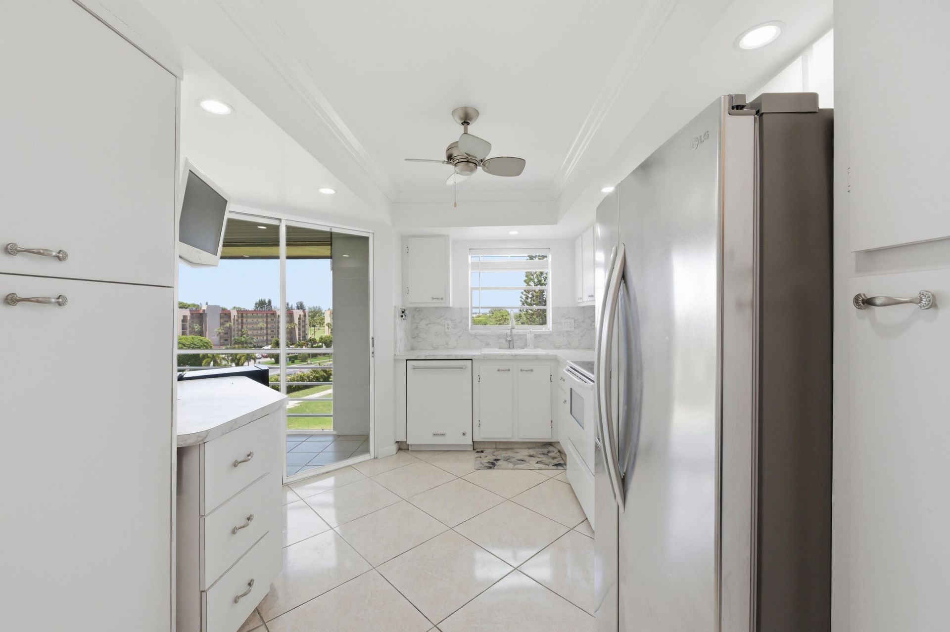 3836 Via Poinciana, Unit 603, Greenacres, FL 33467 Photo