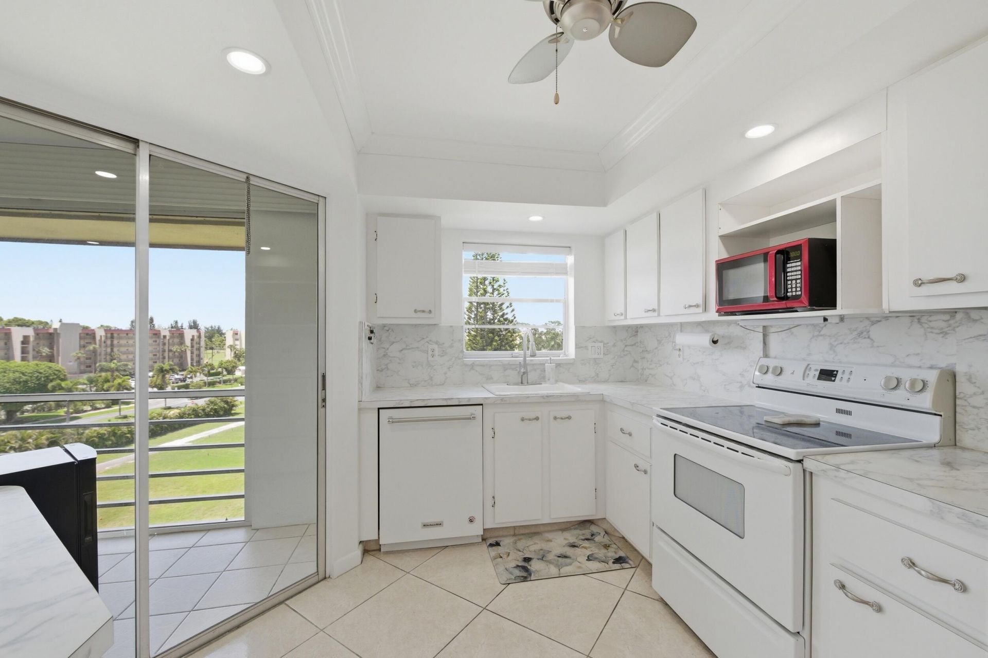 3836 Via Poinciana, Unit 603, Greenacres, FL 33467 Photo