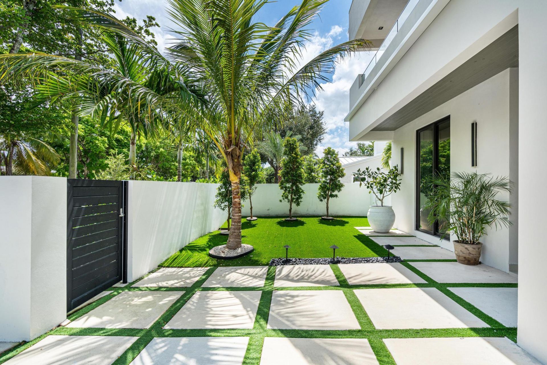 719 N Victoria Park Road, Fort Lauderdale, FL 33304 Photo