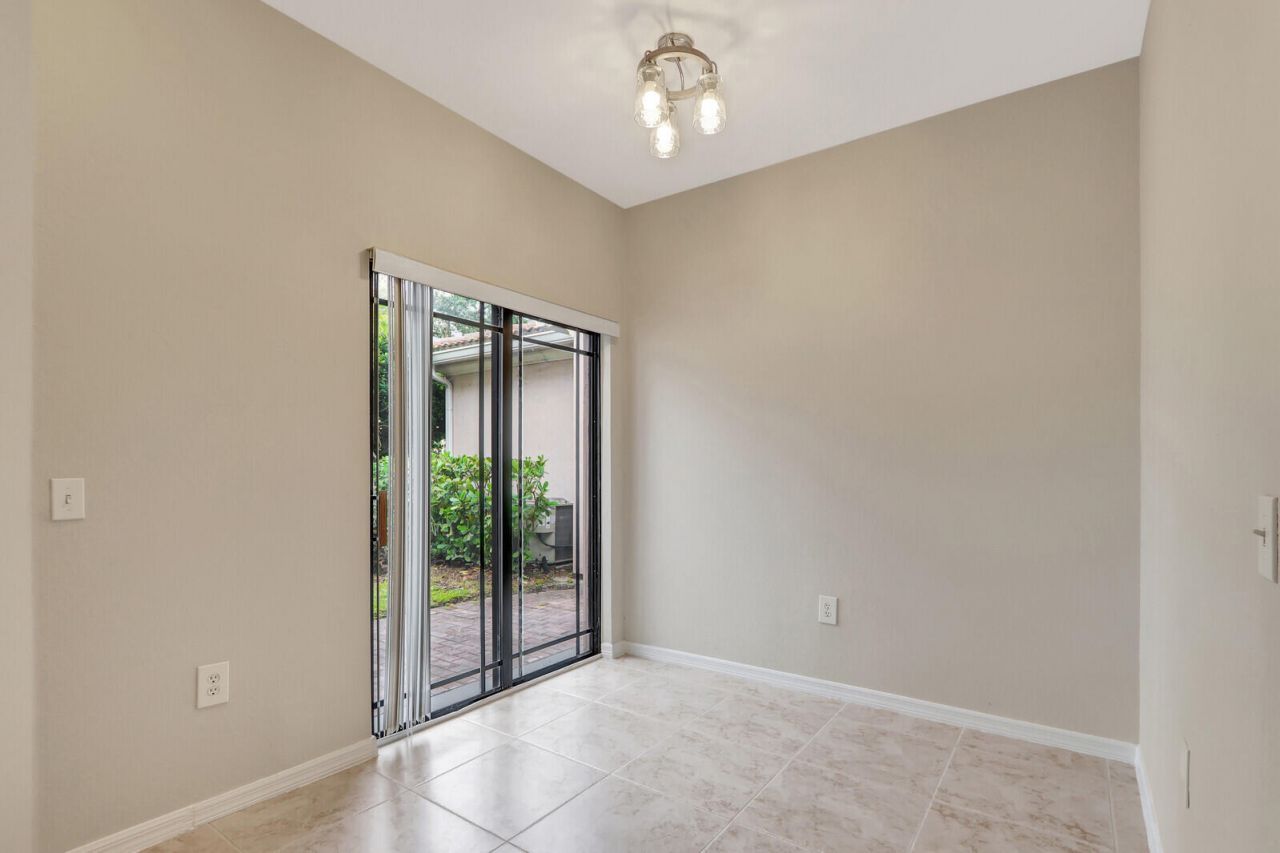 2804 Sarento Place, Unit 113, Palm Beach Gardens, FL 33410 Photo