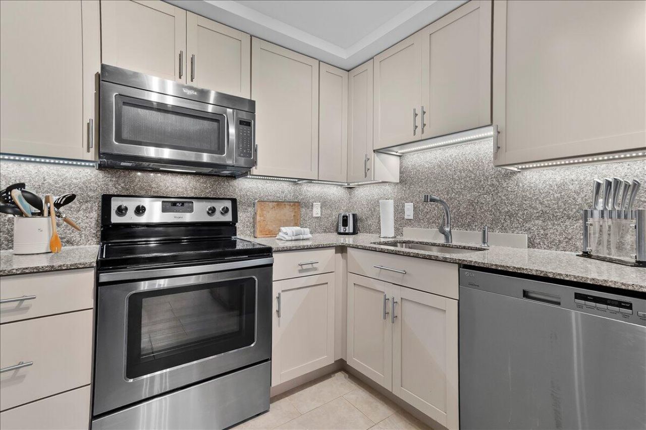 4511 S Ocean Boulevard, Unit 805, Highland Beach, FL 33487 Photo