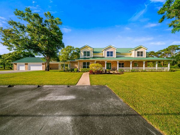 8686 Andrews Avenue, Fort Pierce, FL 34945
