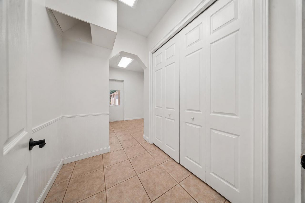 8686 Andrews Avenue, Fort Pierce, FL 34945 Photo