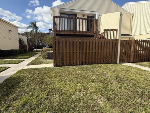633 Executive Center Drive, Unit L202, West Palm Beach, FL 33401