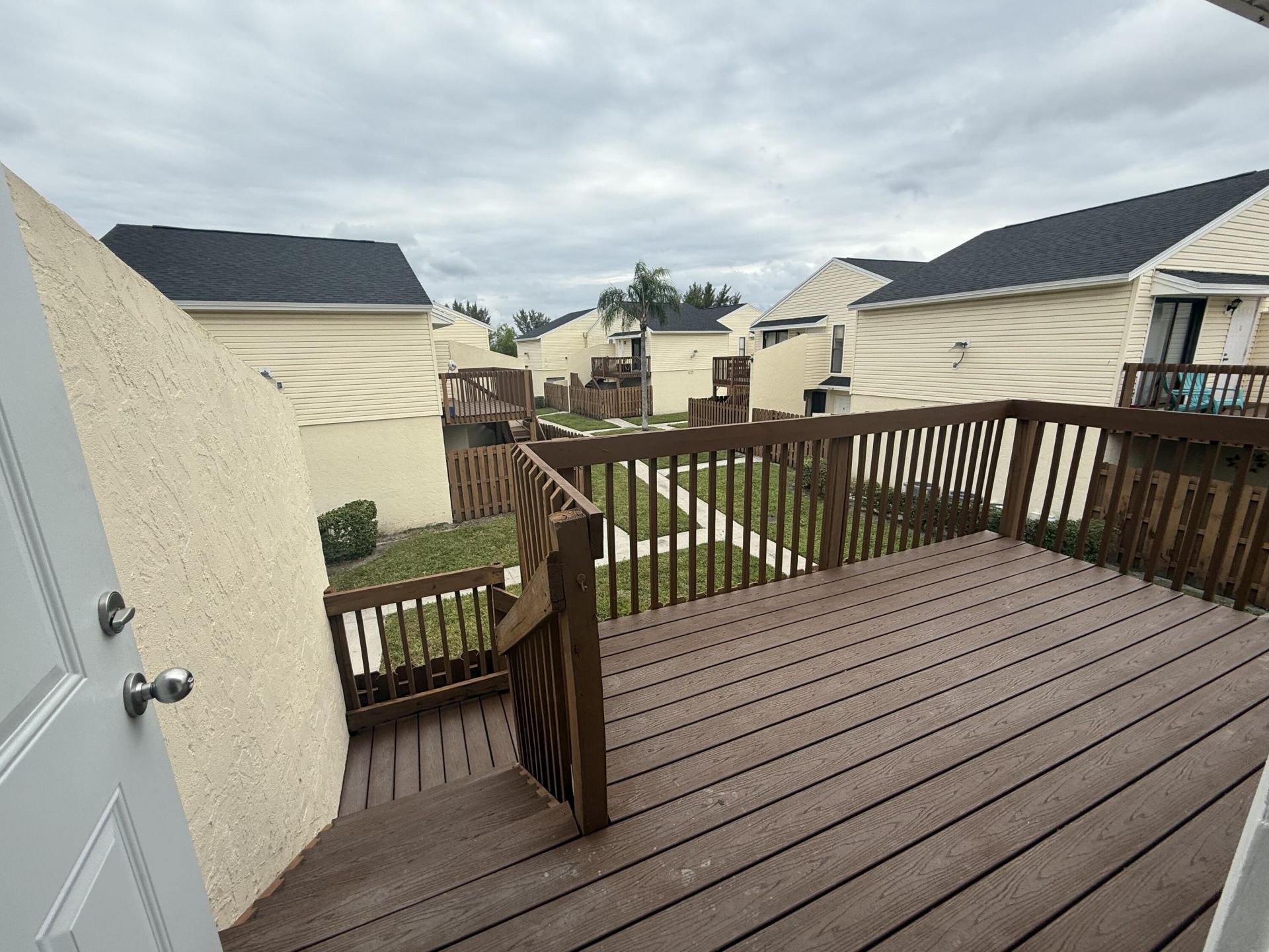 633 Executive Center Drive, Unit L202, West Palm Beach, FL 33401 Photo