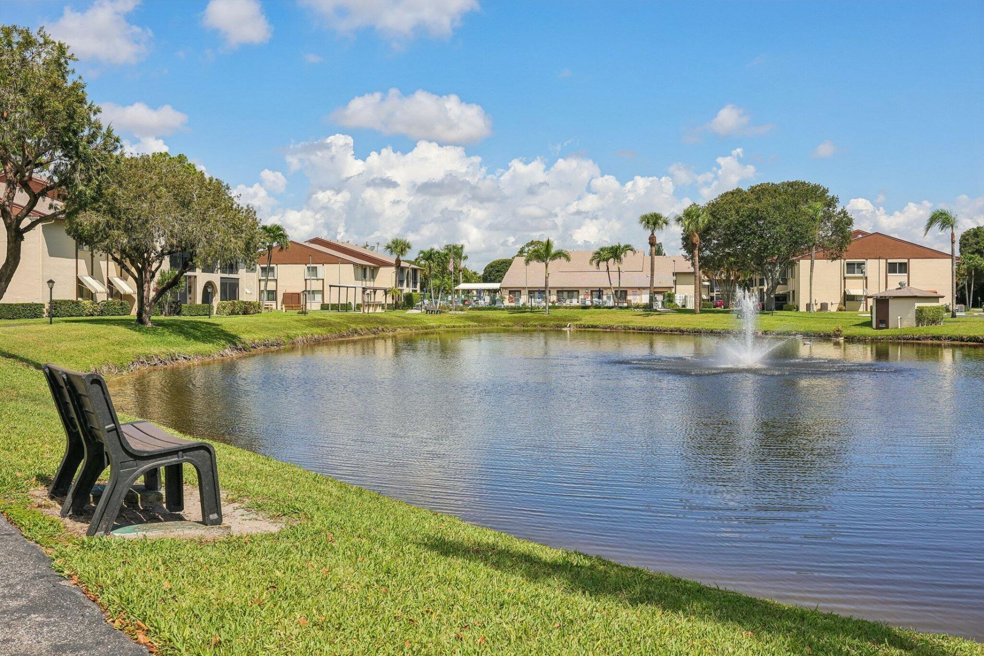 5773 La Paseos Drive, Unit D-2, Greenacres, FL 33463 Photo