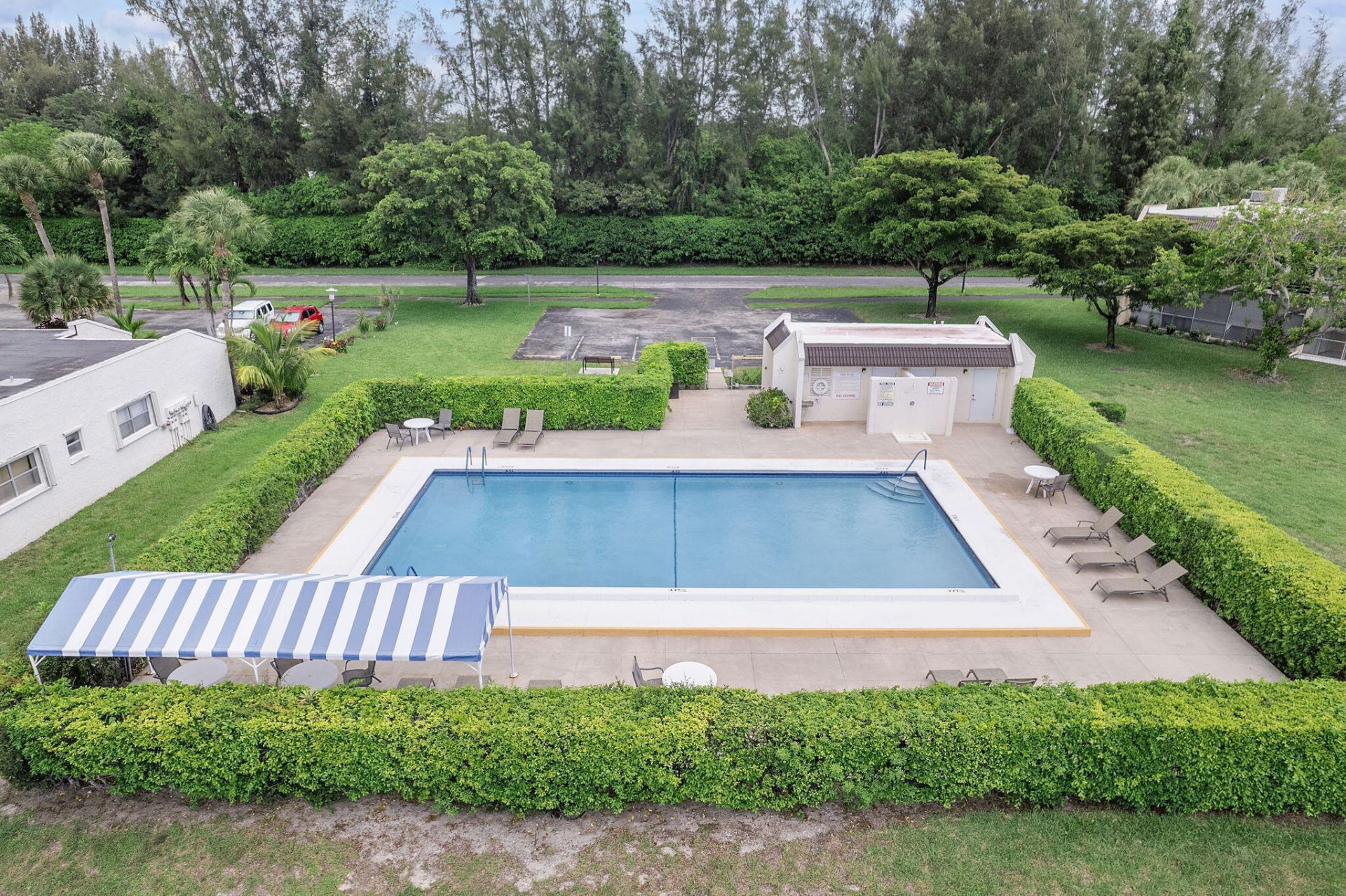 118 Lake Constance Drive, West Palm Beach, FL 33411 Photo