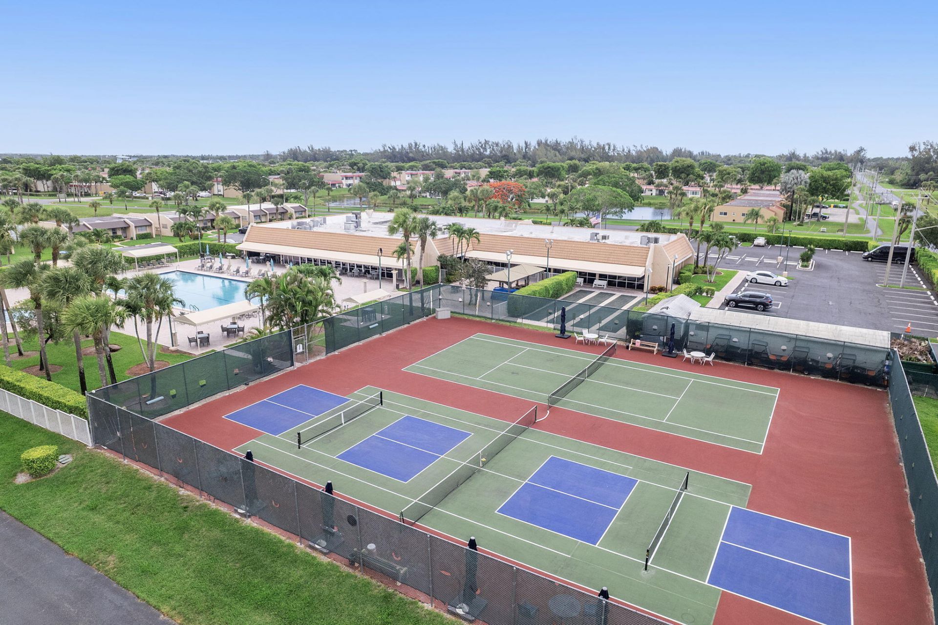 118 Lake Constance Drive, West Palm Beach, FL 33411 Photo