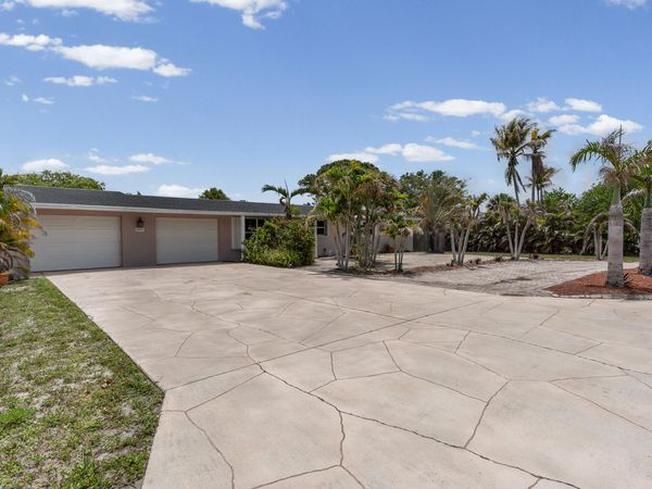 18989 SE Hillcrest Drive, Jupiter, FL 33469