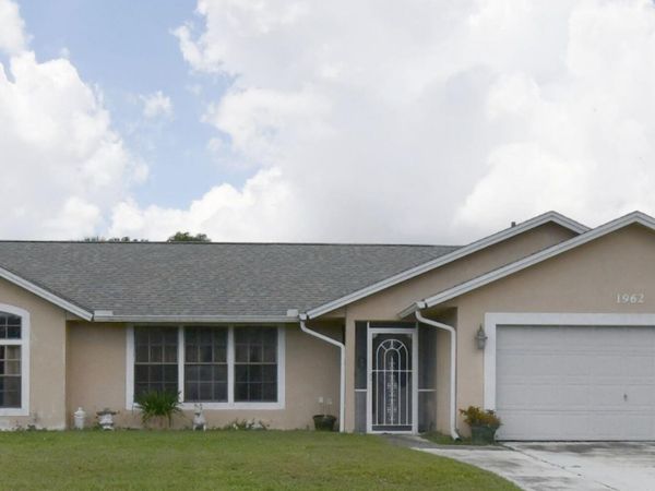 1962 SW Capeador Street, Port St. Lucie, FL 34953