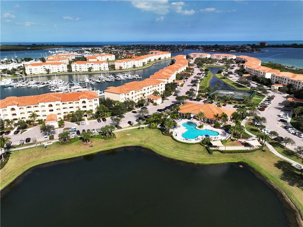 19 Harbour Isle Drive W, Unit 305, Hutchinson Island, FL 34949 Photo