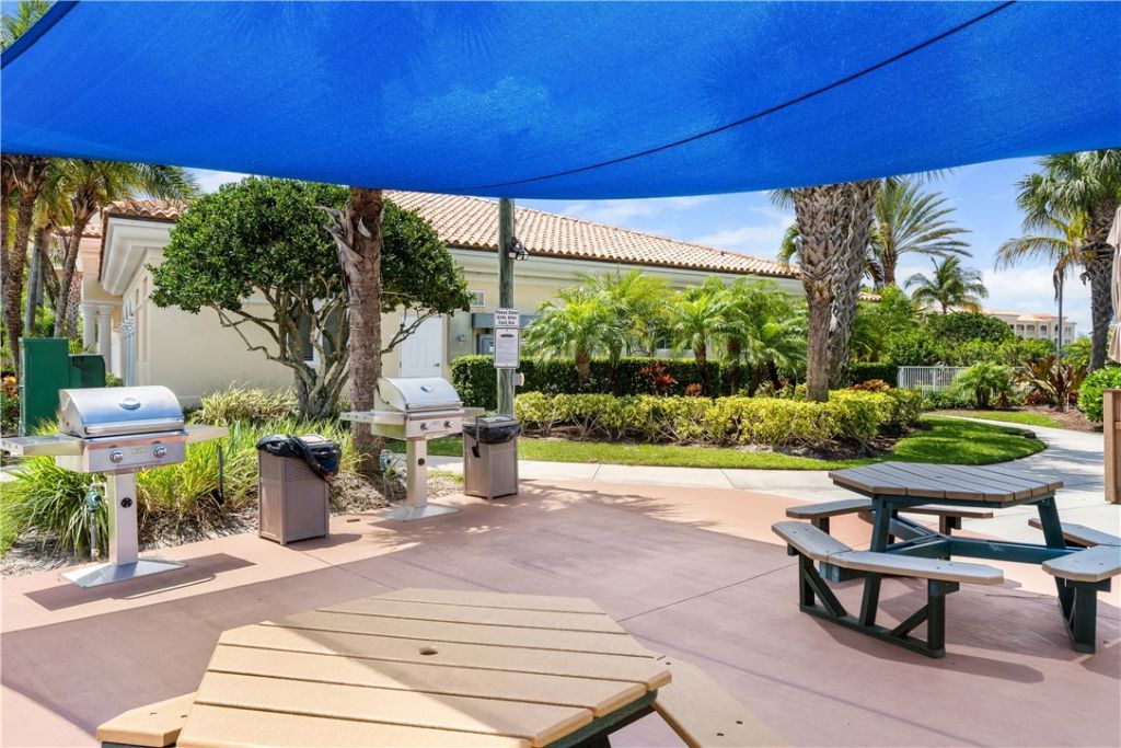 19 Harbour Isle Drive W, Unit 305, Hutchinson Island, FL 34949 Photo