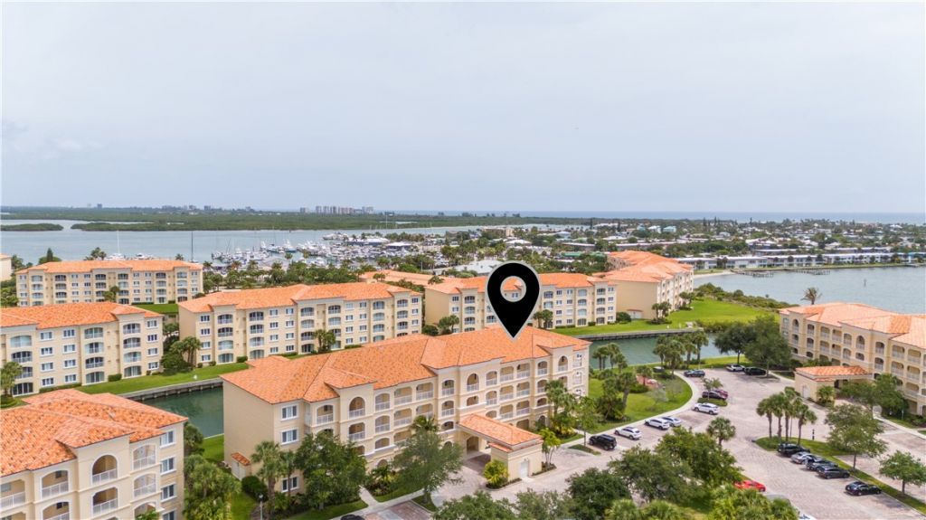19 Harbour Isle Drive W, Unit 305, Hutchinson Island, FL 34949 Photo
