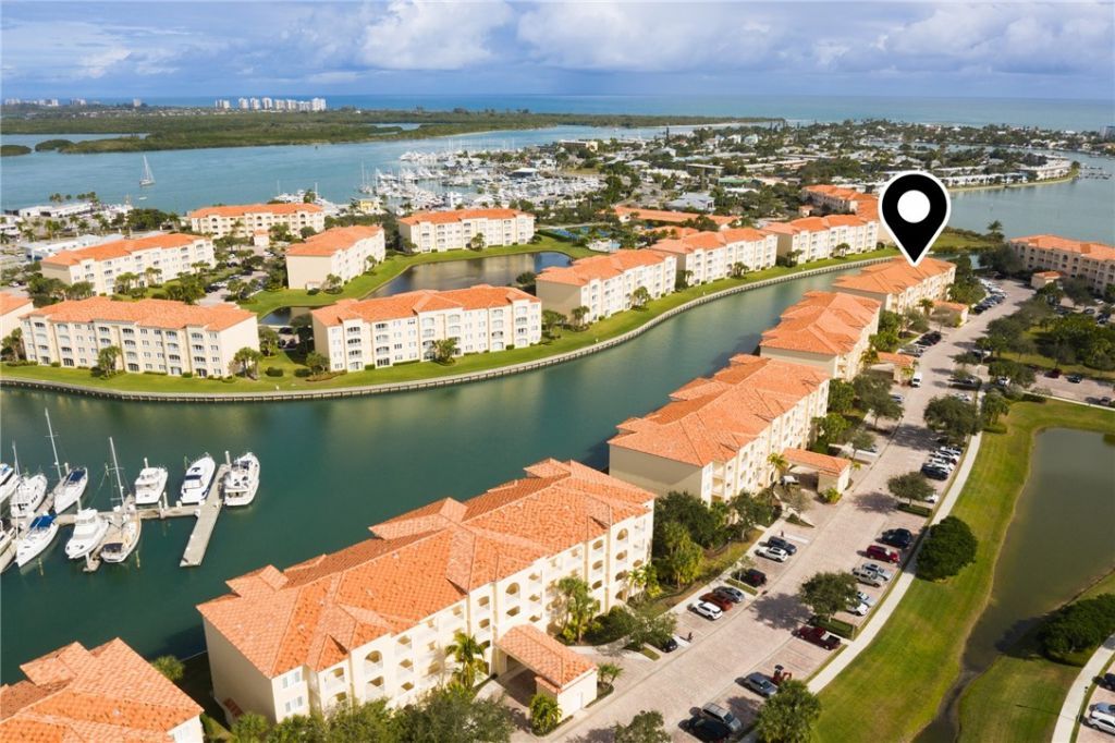 19 Harbour Isle Drive W, Unit 305, Hutchinson Island, FL 34949 Photo