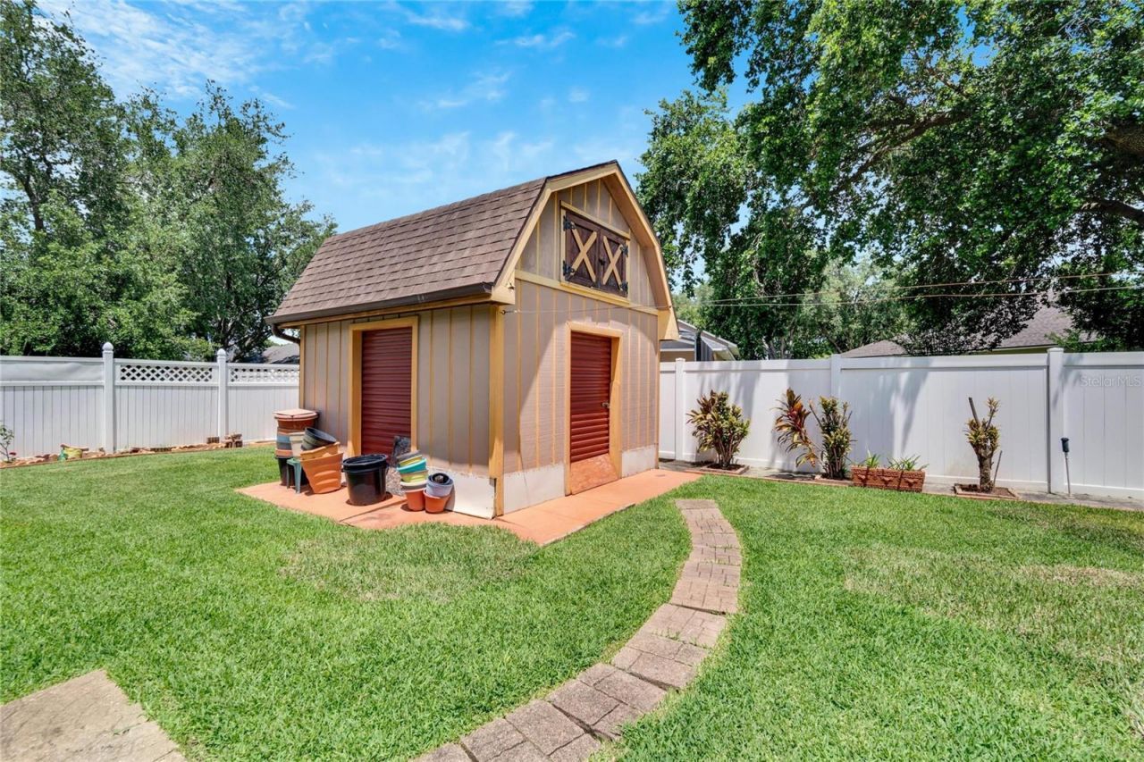 813 Innergary Place , Valrico, FL 33594 Photo
