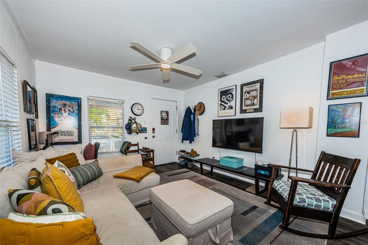 547 15th Street N, Saint Petersburg, FL 33705 Photo