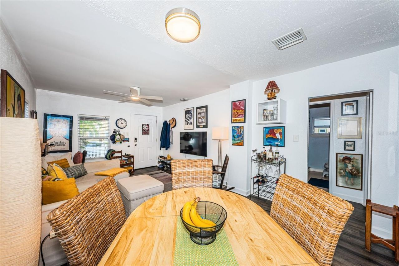 547 15th Street N, Saint Petersburg, FL 33705 Photo