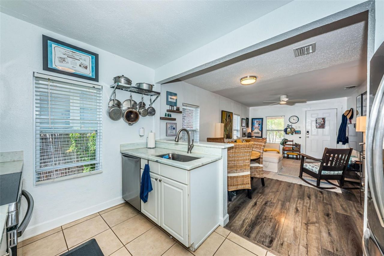 547 15th Street N, Saint Petersburg, FL 33705 Photo