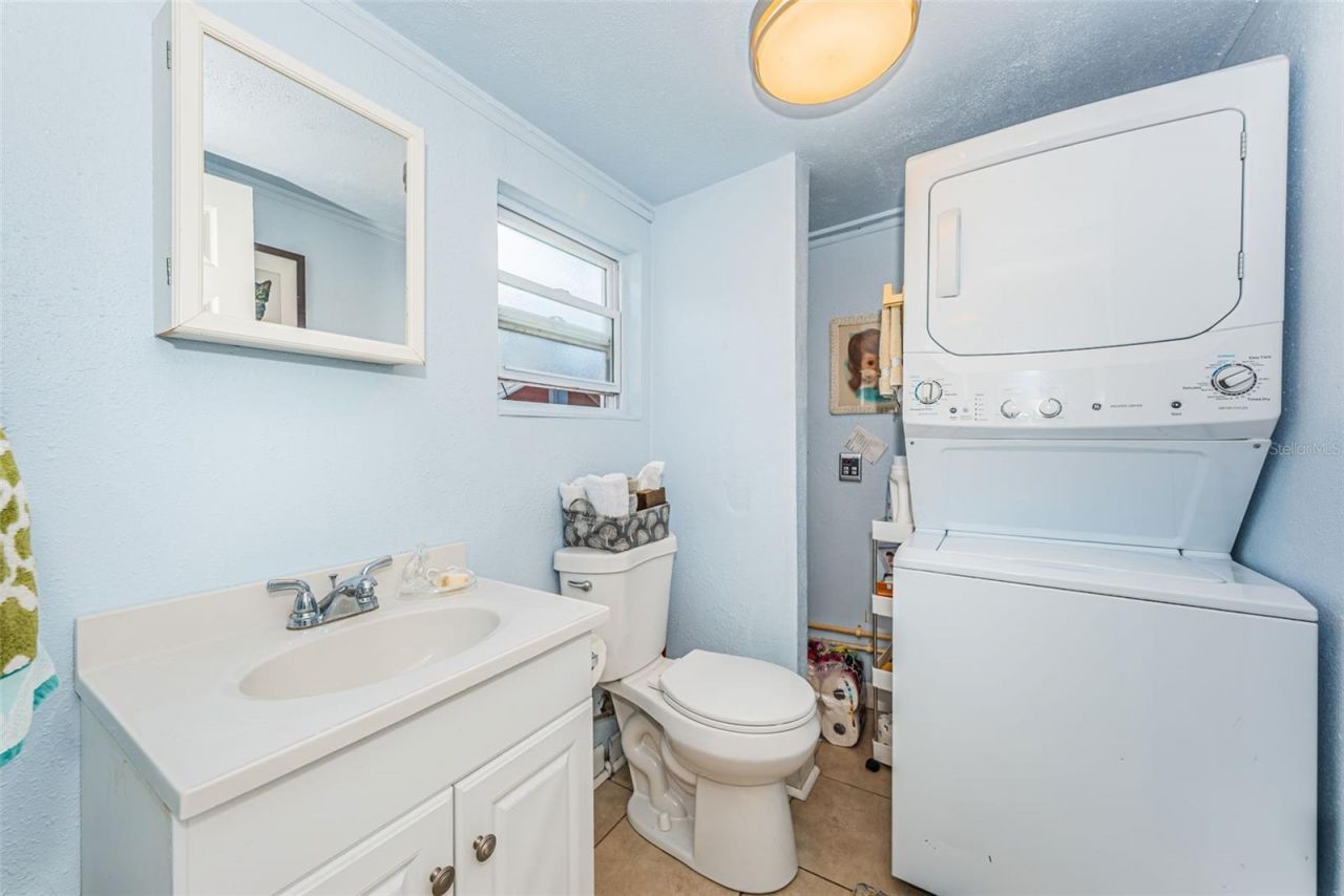 547 15th Street N, Saint Petersburg, FL 33705 Photo