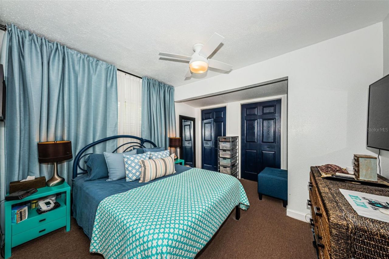 547 15th Street N, Saint Petersburg, FL 33705 Photo