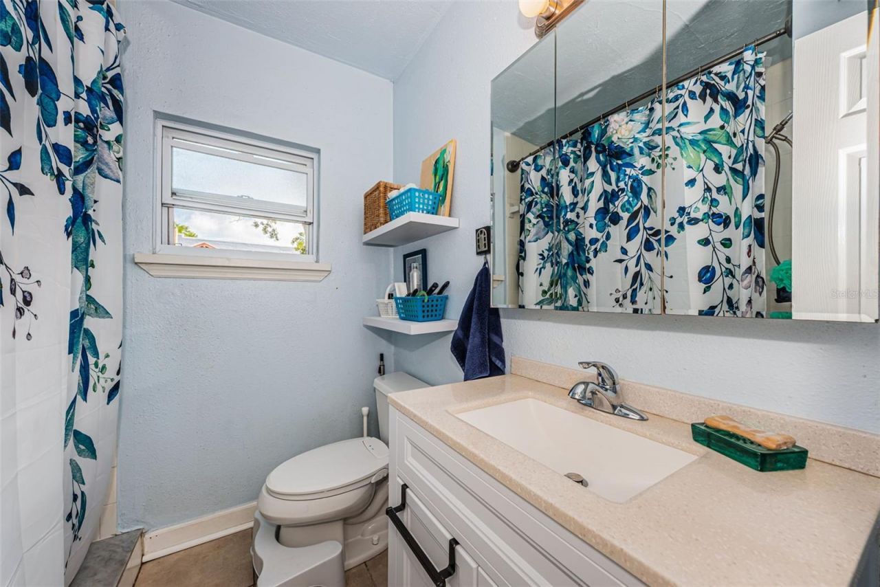 547 15th Street N, Saint Petersburg, FL 33705 Photo