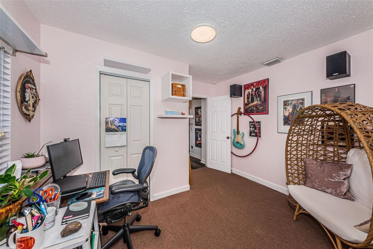 547 15th Street N, Saint Petersburg, FL 33705 Photo
