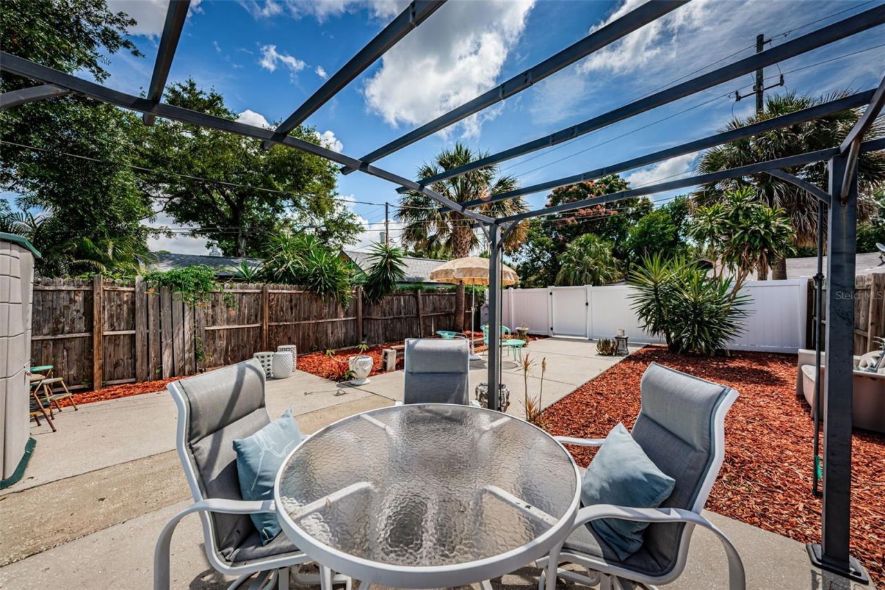 547 15th Street N, Saint Petersburg, FL 33705 Photo