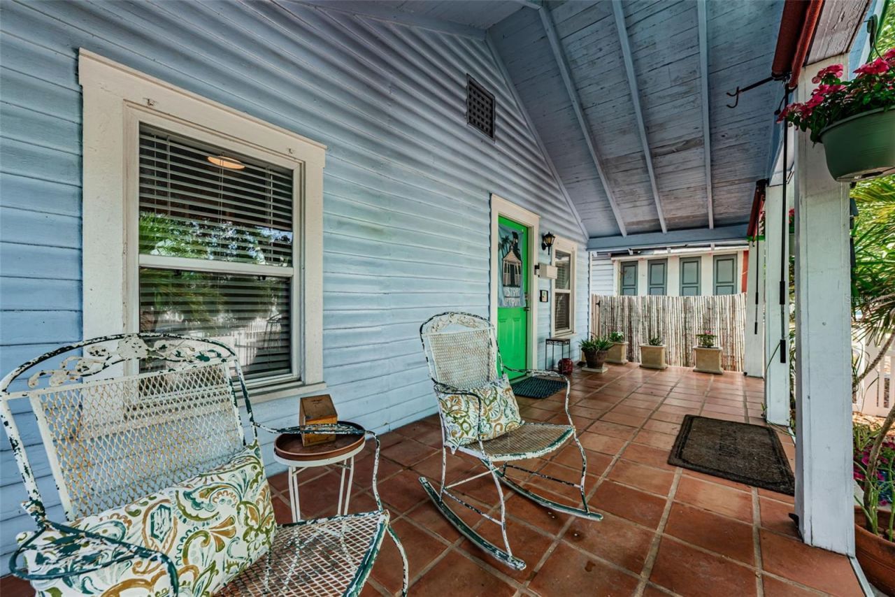 547 15th Street N, Saint Petersburg, FL 33705 Photo