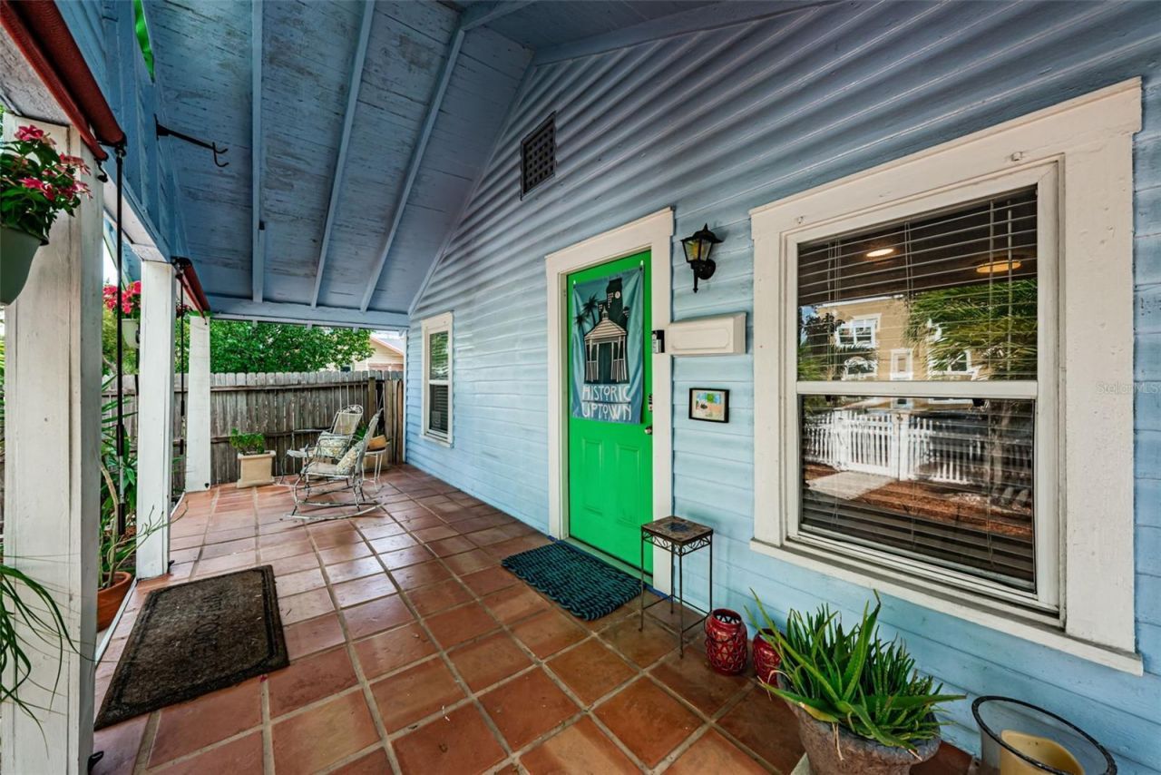 547 15th Street N, Saint Petersburg, FL 33705 Photo
