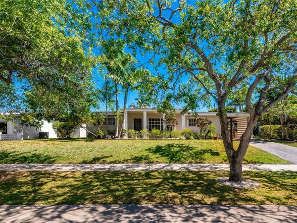 8751 SW 193rd Ter , Cutler Bay, FL 33157
