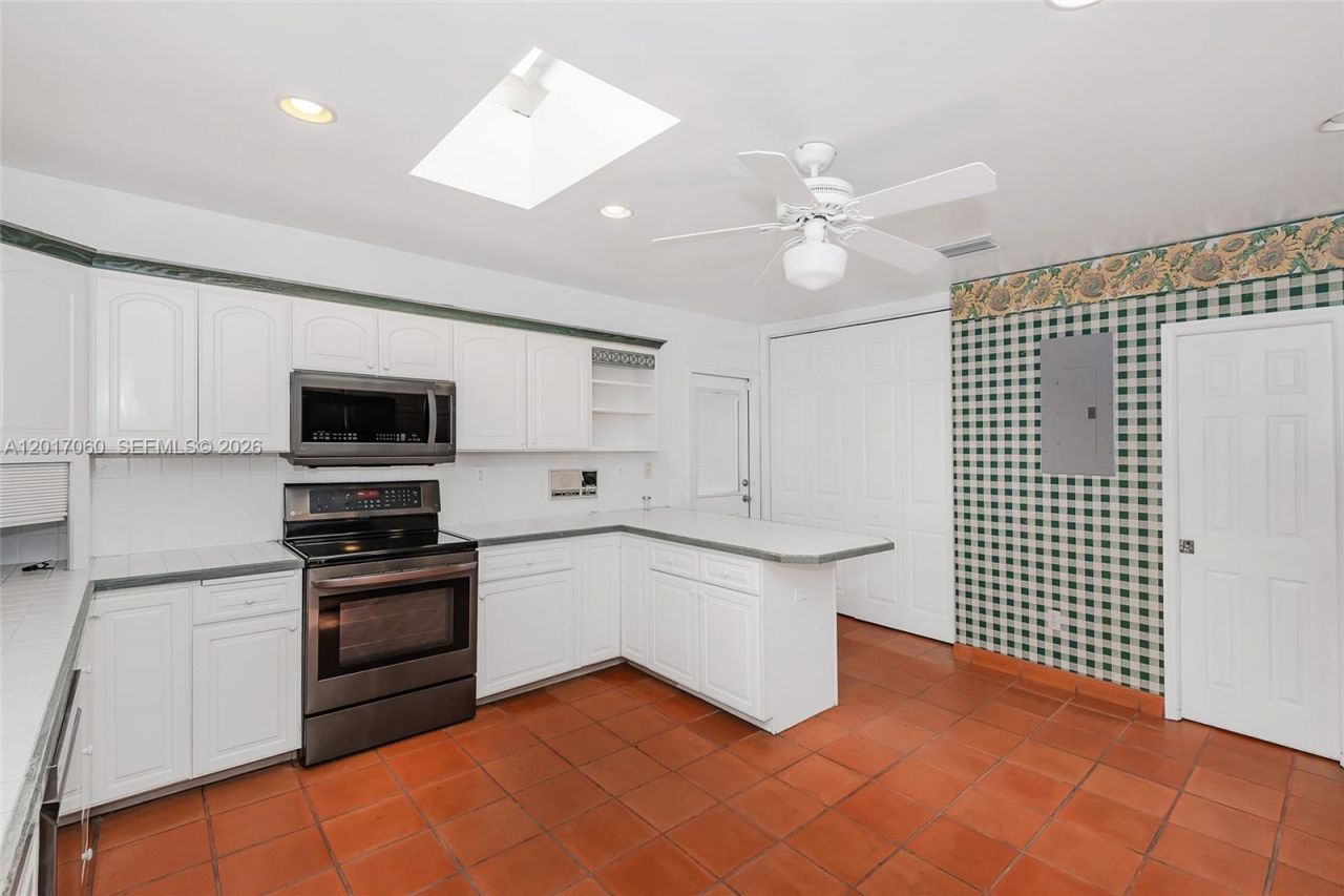 8751 SW 193rd Ter , Cutler Bay, FL 33157 Photo