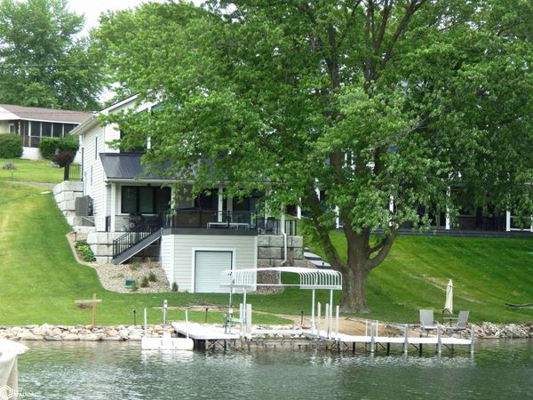 212 Eastside Lane, Montezuma, IA 50171