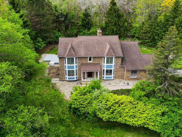 5026 Arbor Valley Lane, Ann Arbor, MI 48105