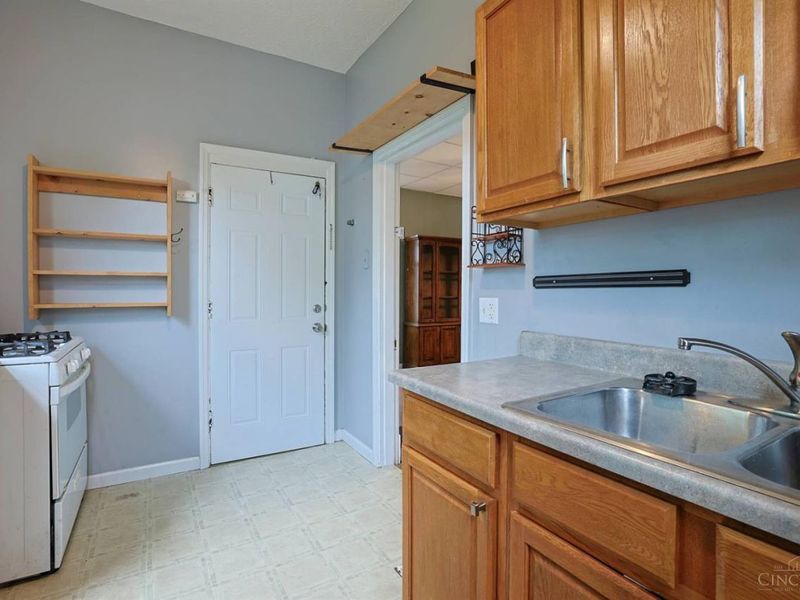528 Linden Street, Elmwood Place, OH 45216 Photo 12