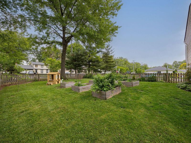 348 Forestwood Drive, Columbus, OH 43230 Photo 39
