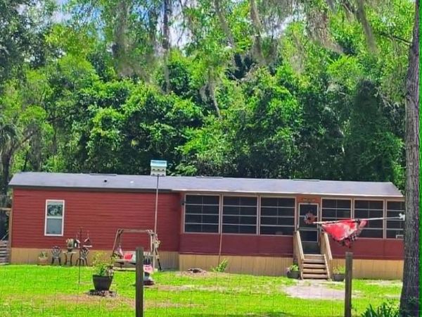 142 NE 565th St, Old Town, FL 32680