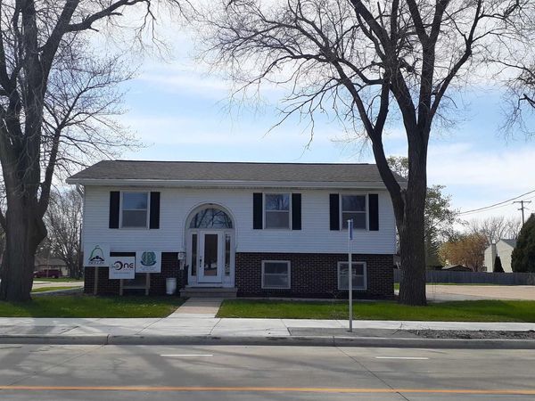 1233 COMMERCIAL STREET, Neenah, WI 54956