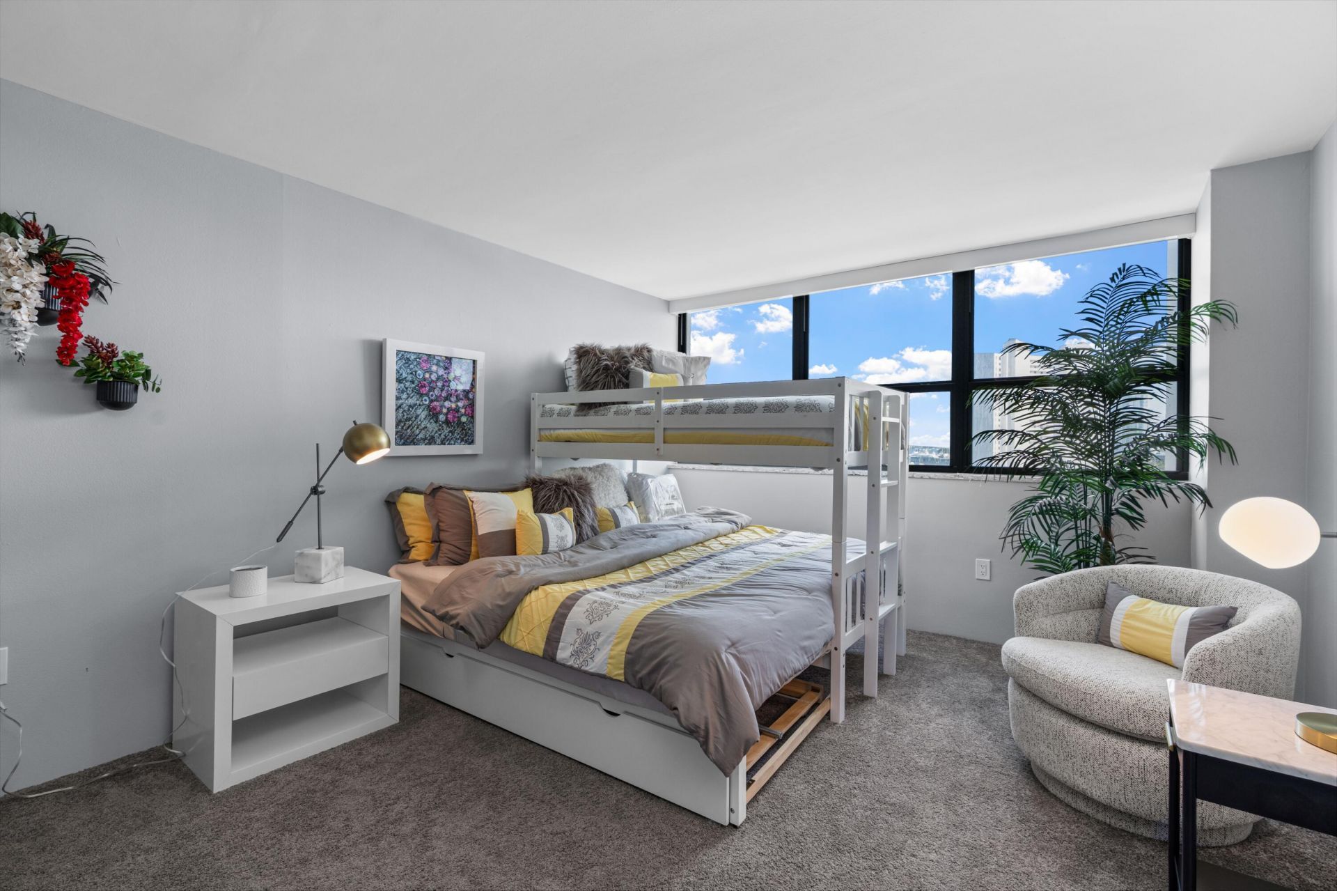 5600 N Flagler Drive, Unit 905, West Palm Beach, FL 33407 Photo