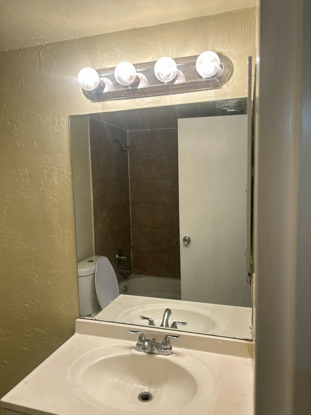 4304 NW 9th, Unit 2-2d, Deerfield Beach, FL 33064 Photo