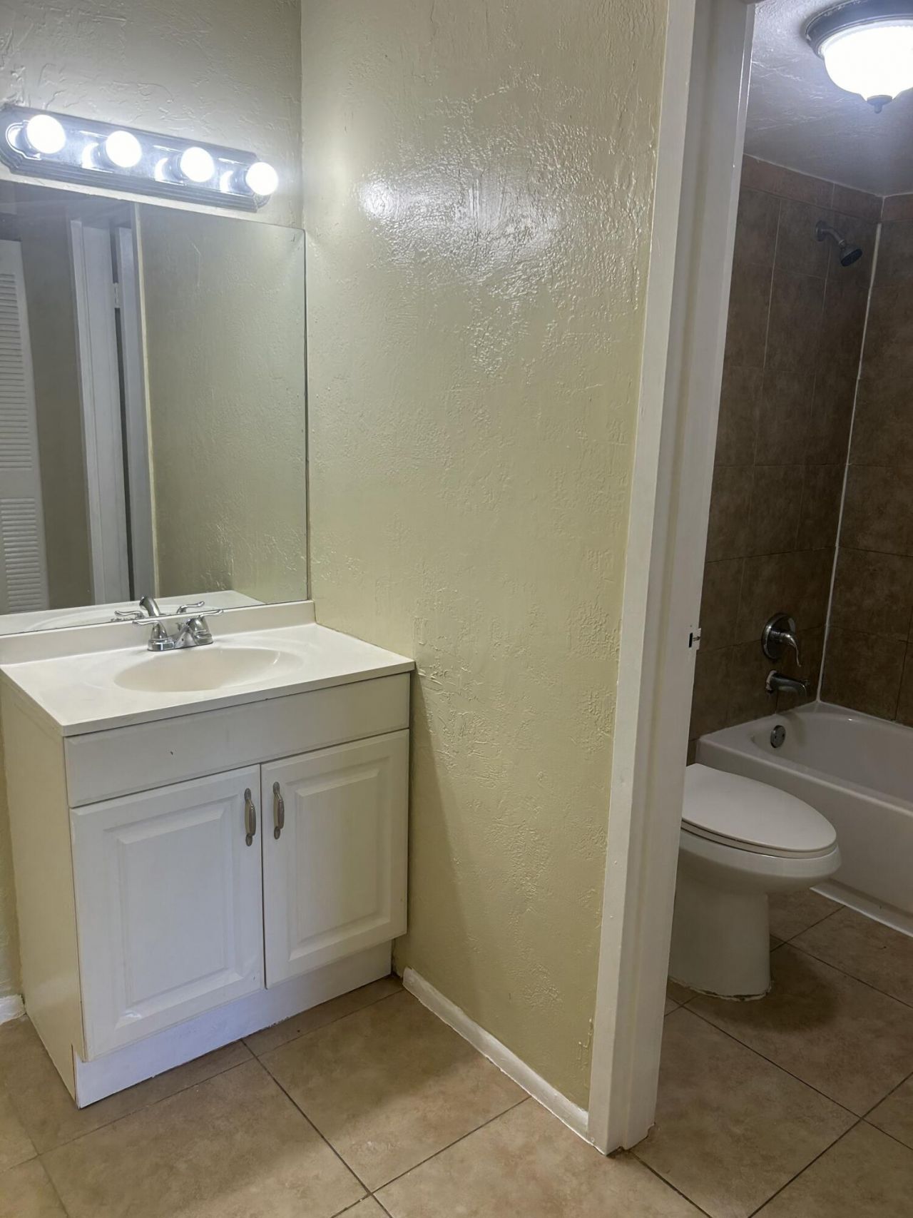 4304 NW 9th, Unit 2-2d, Deerfield Beach, FL 33064 Photo