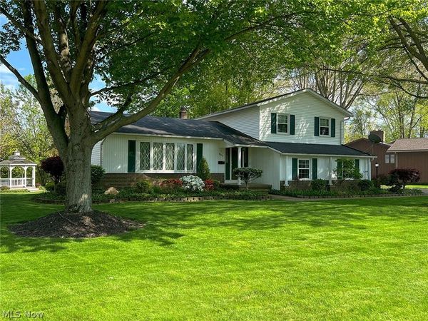 465 Kar A Bru , Amherst, OH 44011