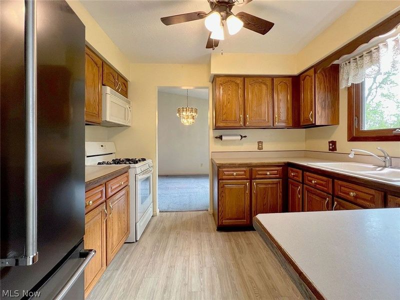 465 Kar A Bru, Amherst, OH 44011 Photo 10