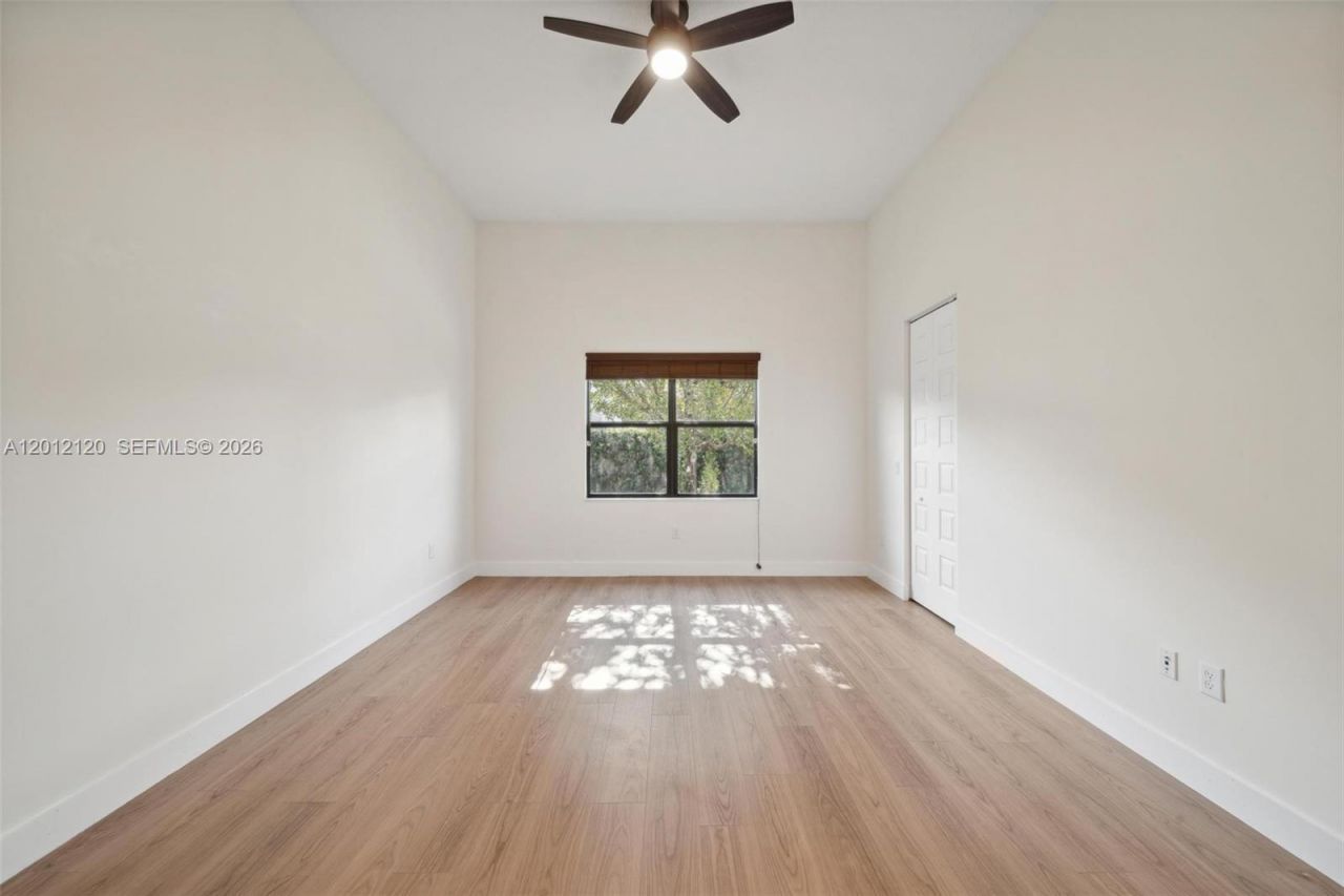 7635 NW 103rd Pl, Doral, FL 33178 Photo